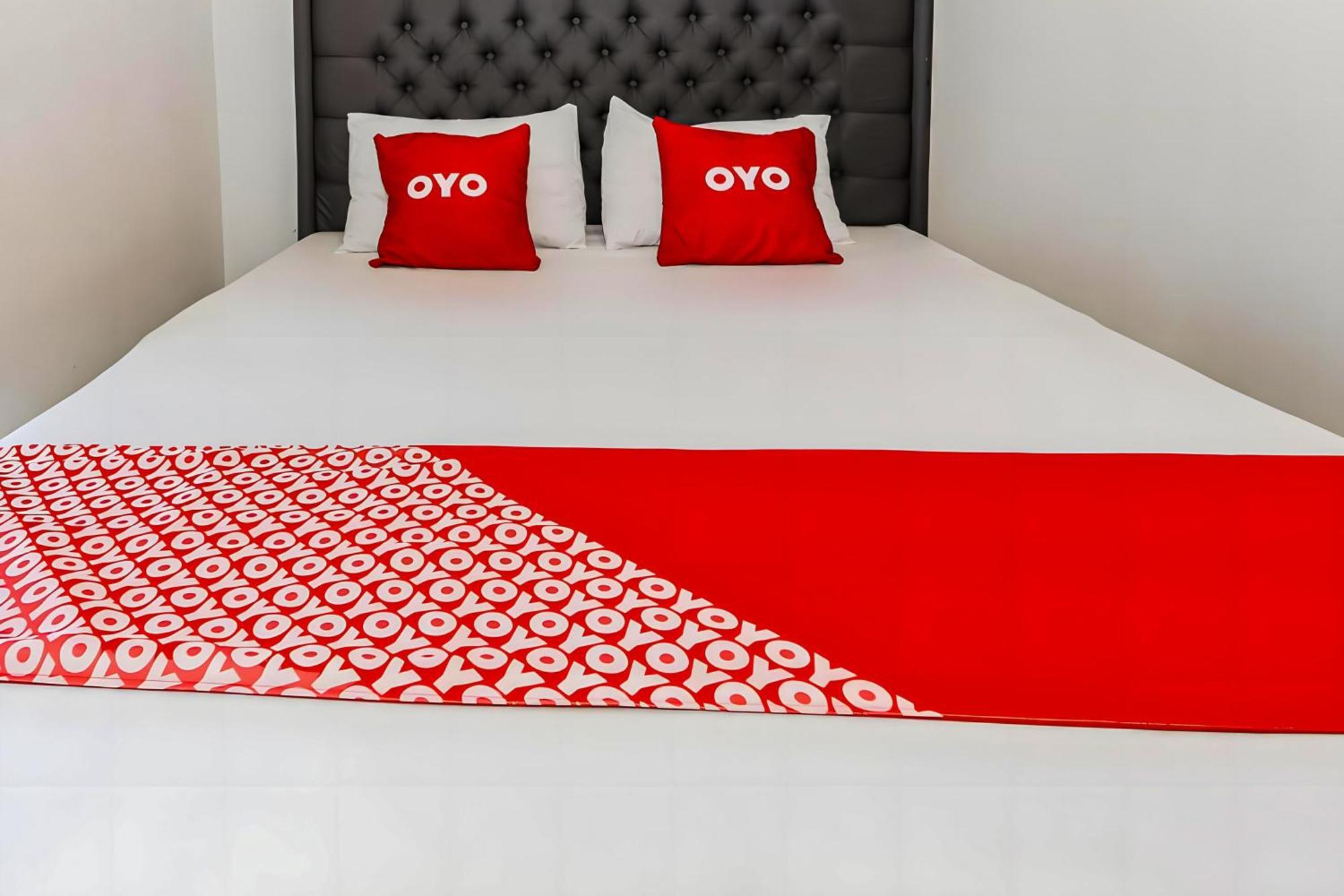 Hotel Oyo 93703 F88 Bekasi Esterno foto